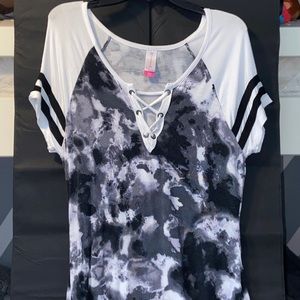 No Boundaries Black and White Paint Pattern Shirt